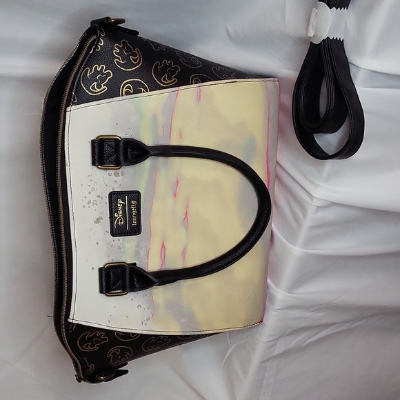 Lion King Loungefly Handbag like new only collected long strap still wrapped up - Picture 8 of 16
